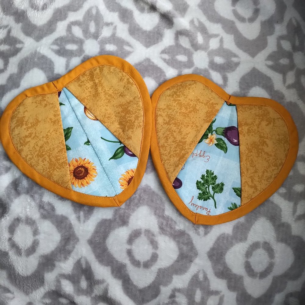 NWOT homemade pot holders yellow sunflower blue herb food